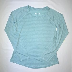 Xersion Tibetan Aqua Long Sleeve  Quick-Dri Tee